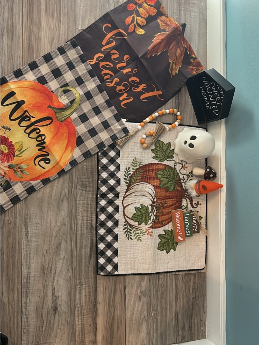 Fall Pumpkin Welcome Flag - Orange, Black, White
